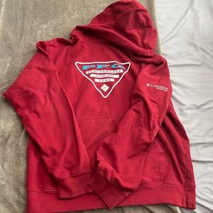 Maroon Columbia hoodie with front pocket.  Ready for the fall.